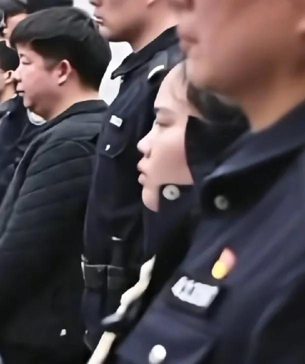 沙玉娇真实面容露出！和之前看到的网图，完全不是一回事。又矮又胖，也没有一点气质，