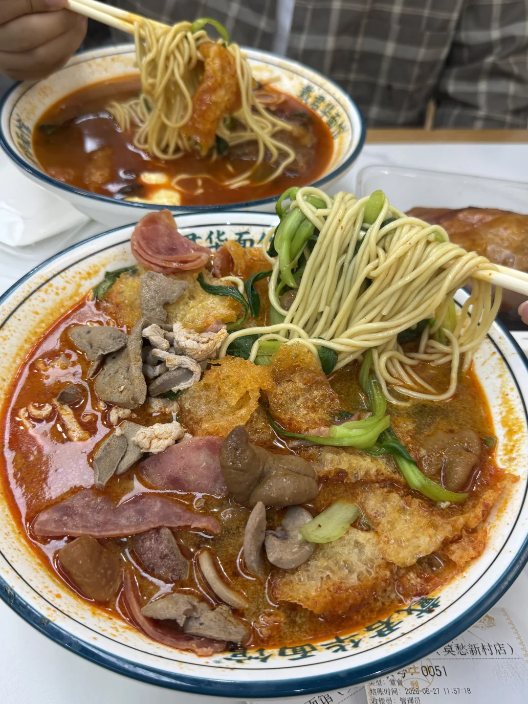 南京人一天，从早起来南湖拖面条开始…