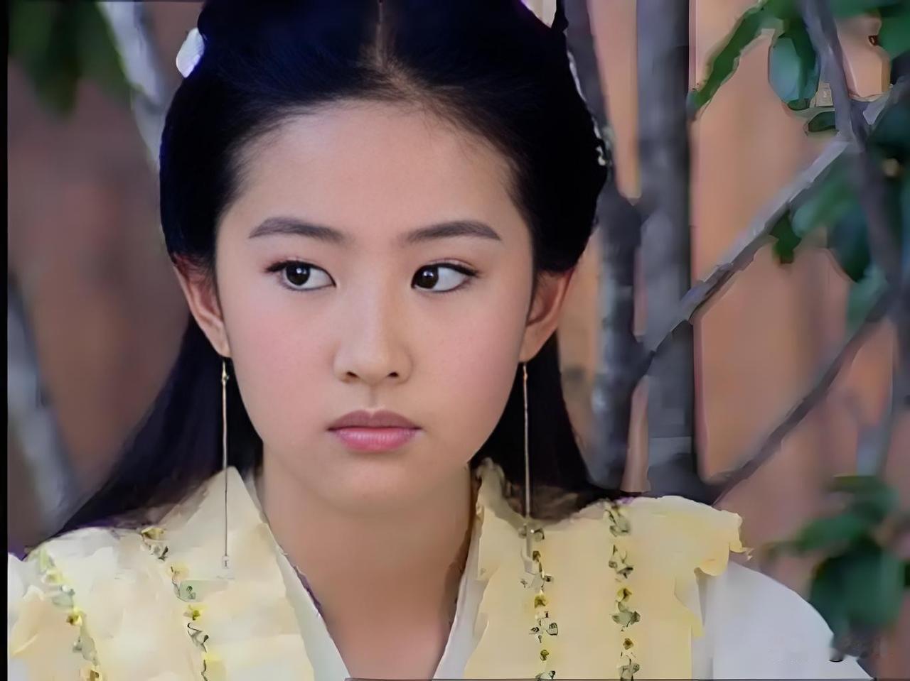 同样是演“仙剑奇侠传一”，刘亦菲的赵灵儿，孙莉的林青儿，张茜的彩依，刘品言的阿奴