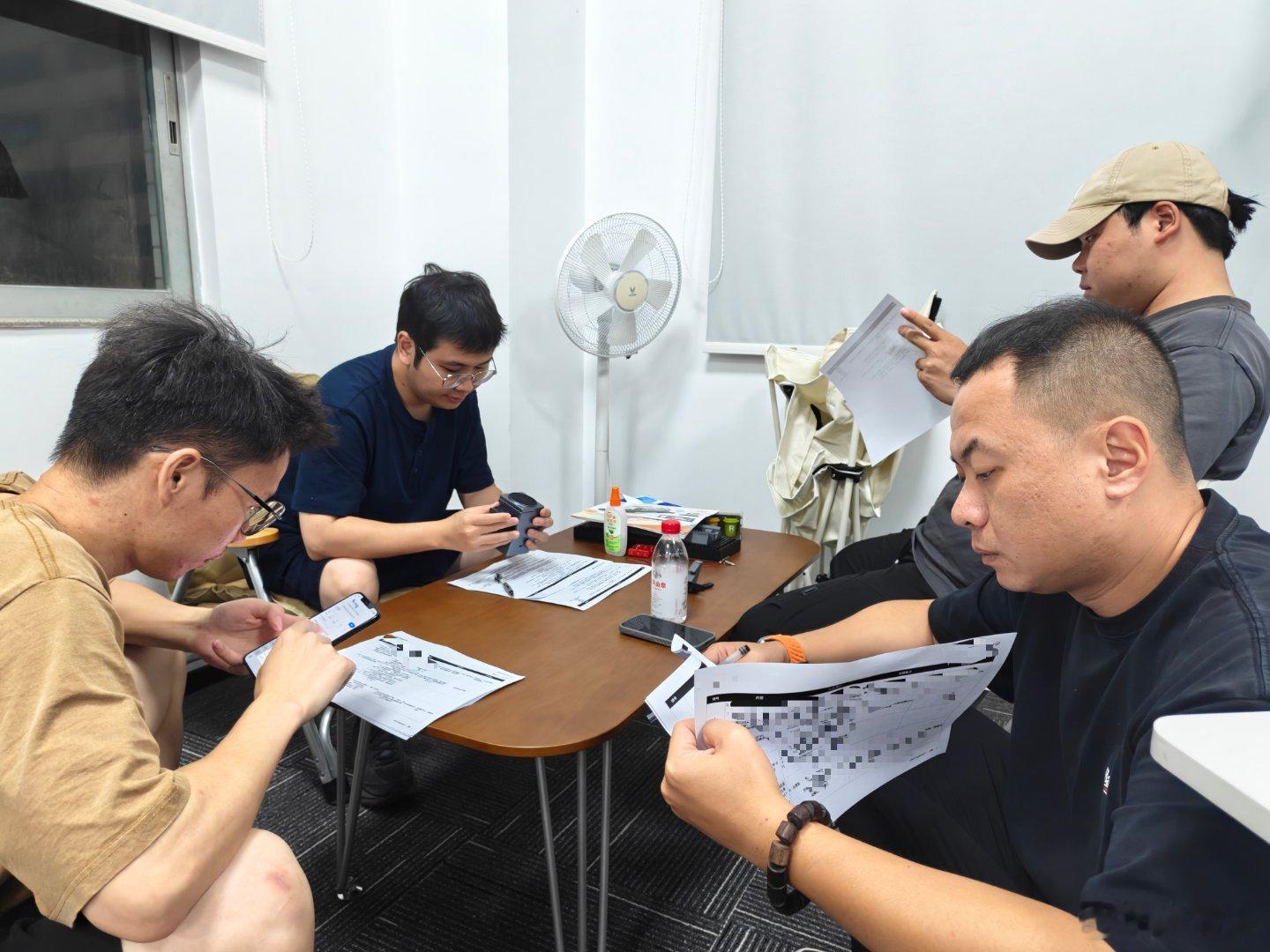 最近核心工作就是筹备接下来的几个活儿，明天开始高强度干到月底！到时会有持续性的内