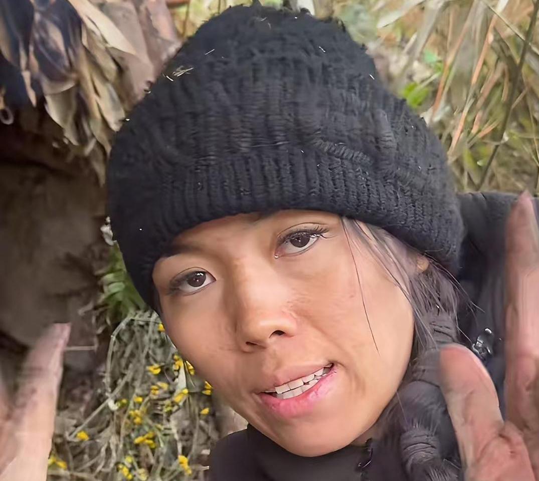 30天熬走80人！张家界荒野求生唯一女将，凭啥让男选手服到骨子里？
都说“女子本