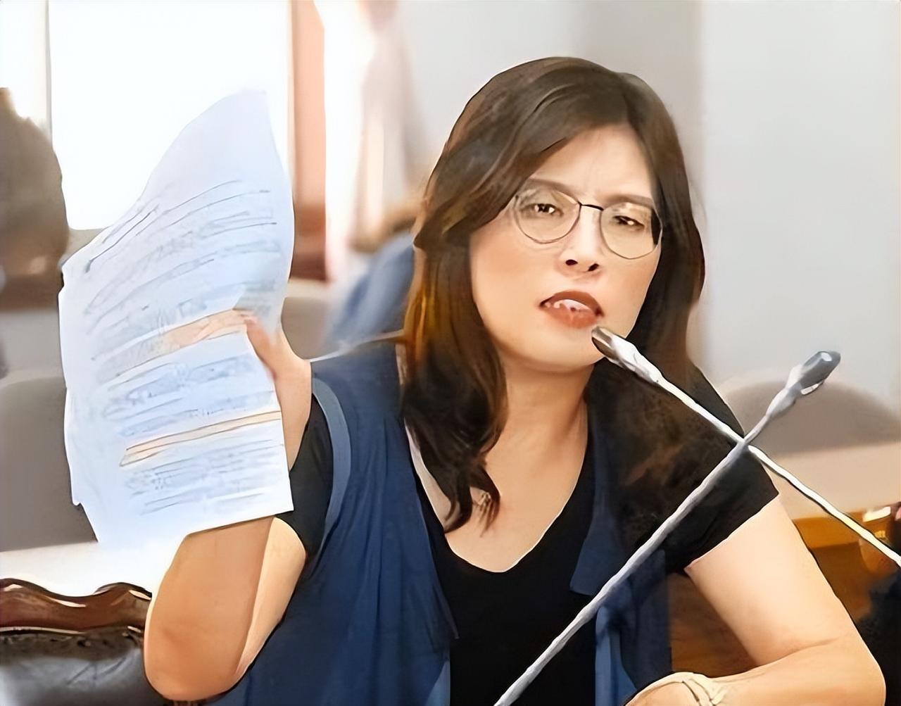 郑丽文最近的几个动作。
让国民党内部不太平静。


她快速安排了县市党部的人事。