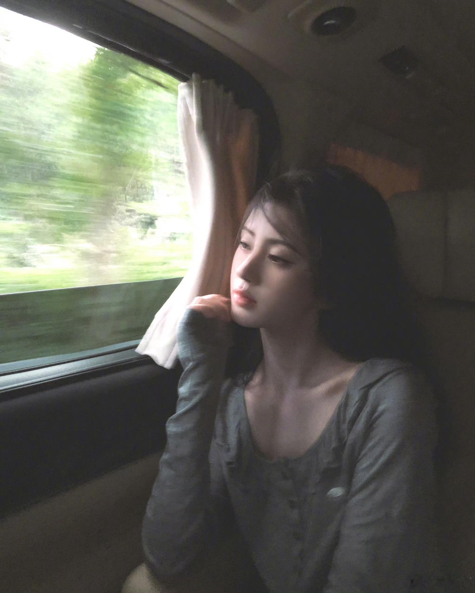 鞠婧祎[超话] jjy鞠婧祎万花世界 jjy鞠婧祎苏绿夏“花开不是为了花落 而是