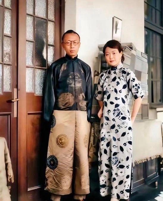 这是溥仪和婉蓉最真实的容貌，不是电视剧里面拍出来的，这是本人 