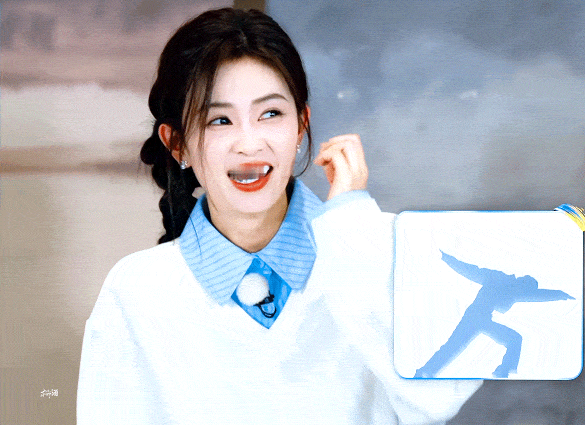 白鹿长了张青衣脸，不过老上综艺很难成为大青衣，非科班要么有灵性要么努力才行啊 