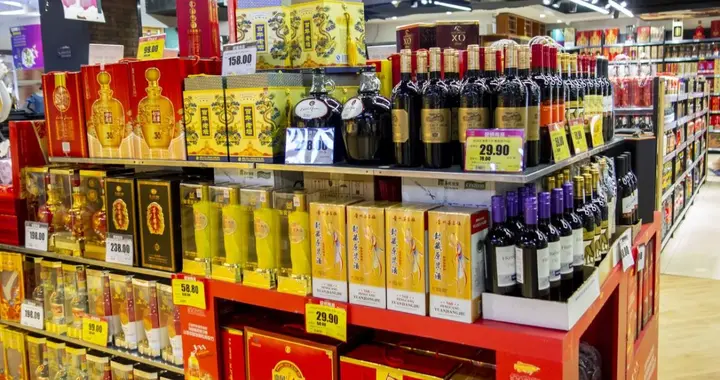 藏在超市角落里的3款“裸瓶酒”，都是100%无香精的纯酿 好喝不贵
