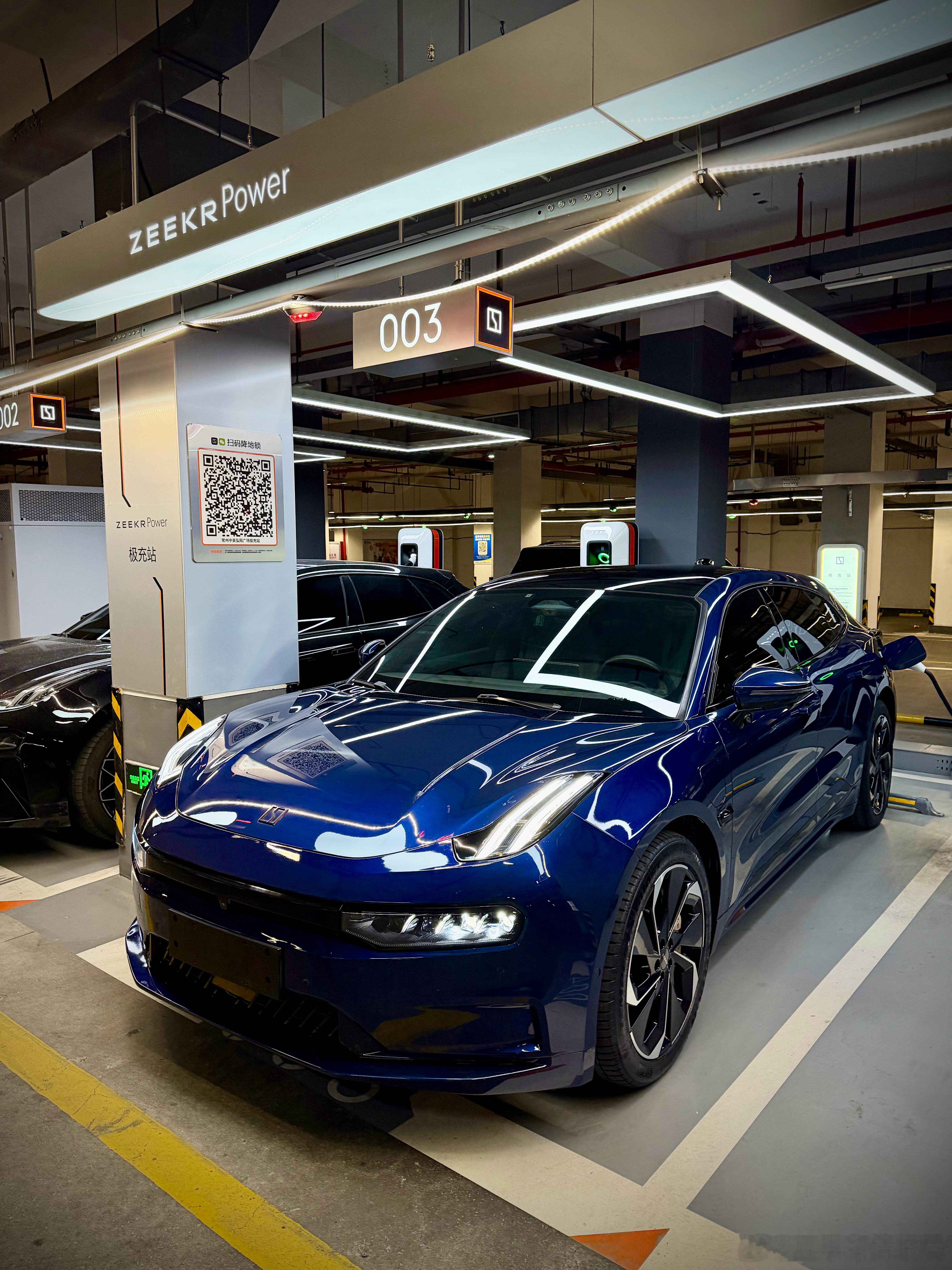 客户要求充满电，其实钱还好，主要是时间这30分钟我能捡不少瓶子呢…不对，好像不耽