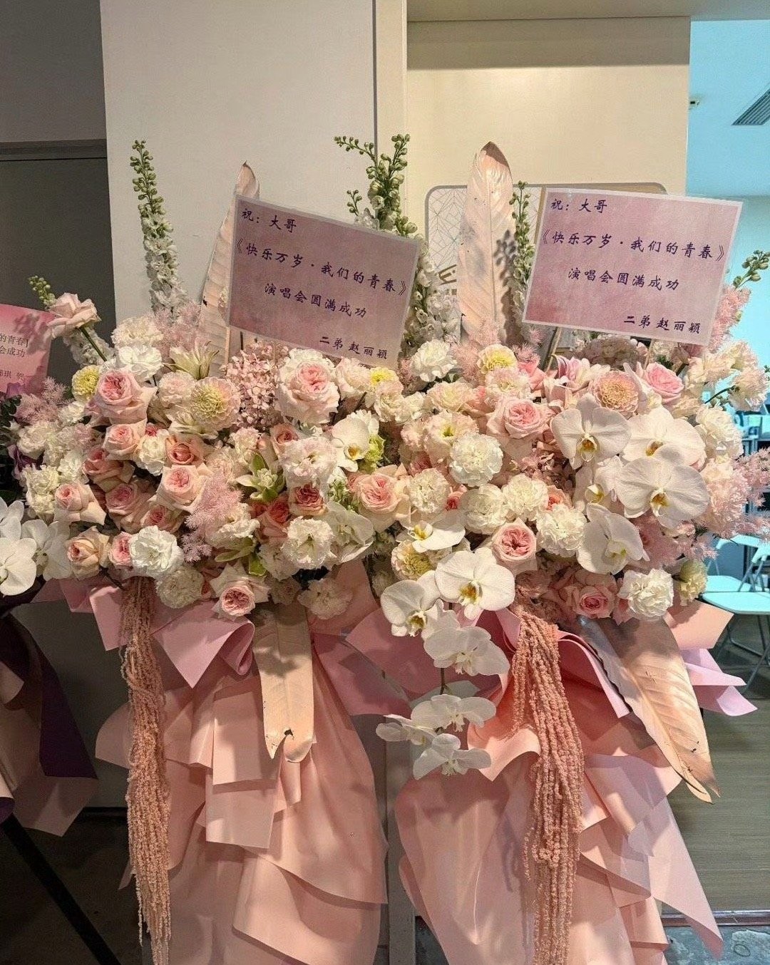大哥谢娜 二弟赵丽颖是金角新角大王！！两位美女友谊长存 