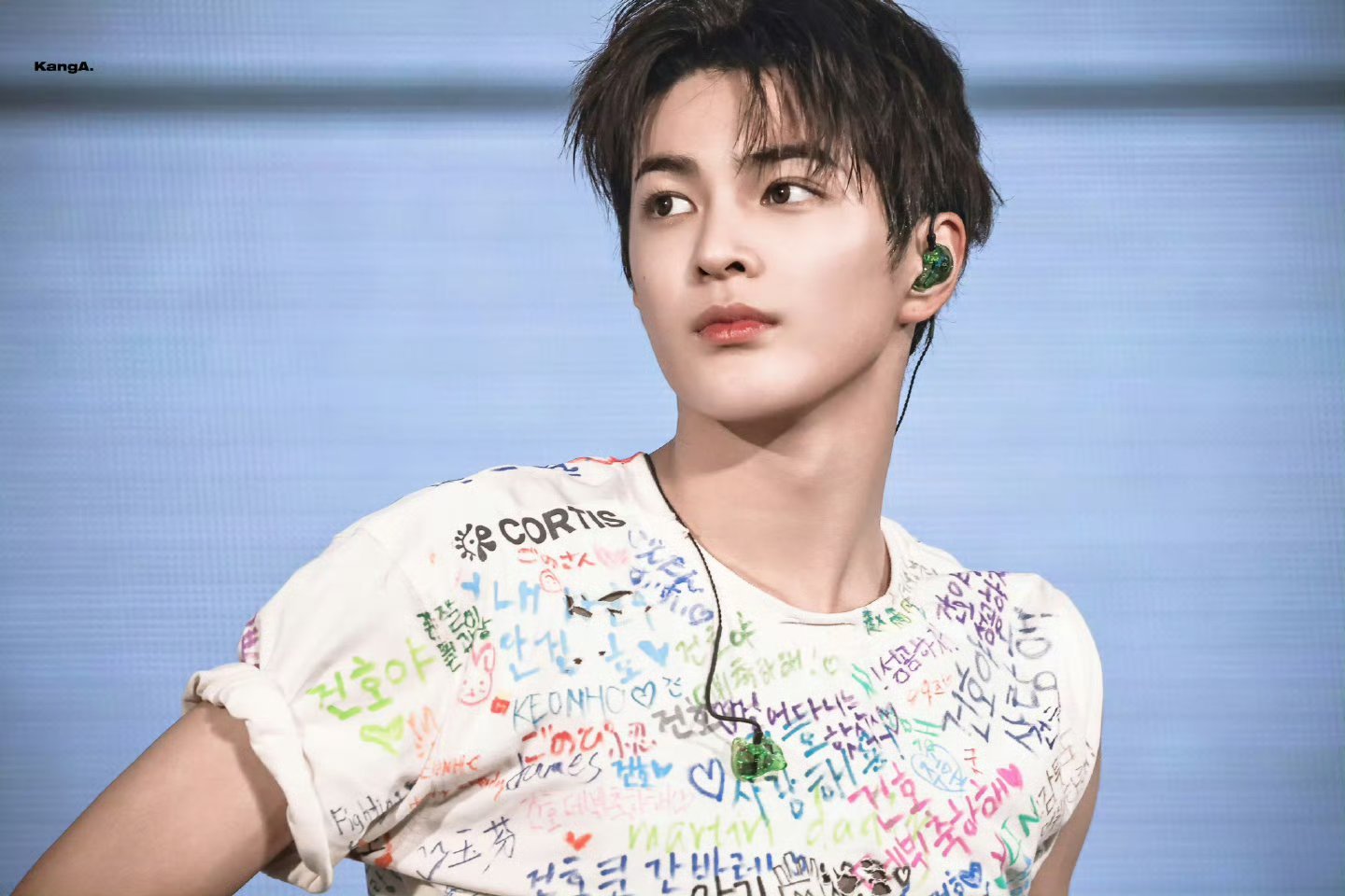 安乾镐满分男严成玹 不知道哪来的back 