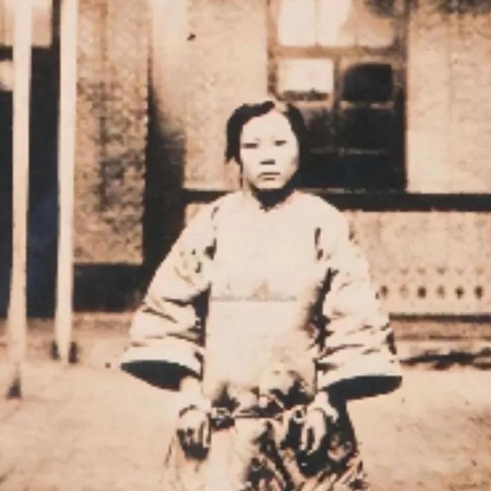 青楼女匪首落网：身份曝光后全程无声，结局令人唏嘘

1925年初，长春的街头冷风