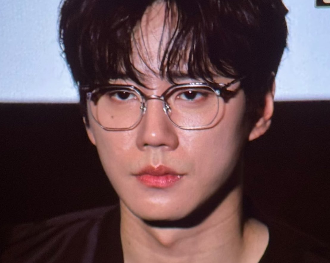 天选金成帝👓 ​​​
