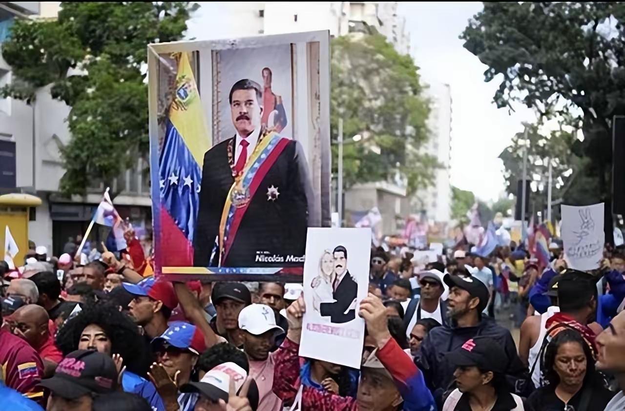 美军来了，面包和牛奶却没有来。委内瑞拉迎来了一轮全国性的大罢工。
对于委内瑞拉的