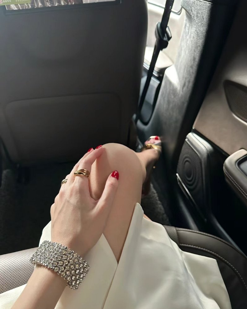 我从不后悔对任何一个人好 哪怕是被辜负 哪怕是撞南墙因为我对你好 不代表你很好 