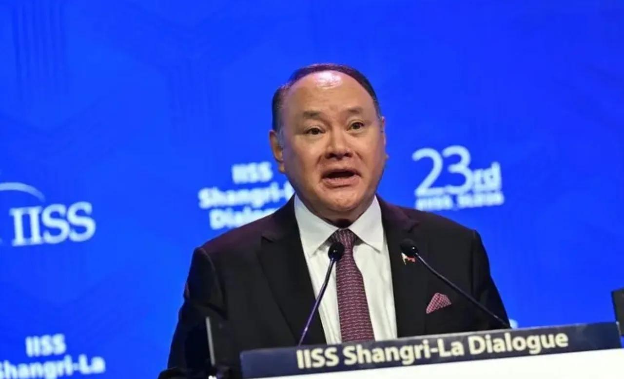 菲律宾炸锅了
万万没想到，菲律宾没等来中国的援助，反而等来了中国的制裁，对于他们