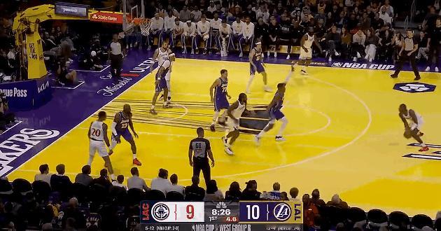 焦灼！邓恩连拿7分率队反超！
在今天NBA季中锦标赛快船对阵湖人的第一节比赛中，