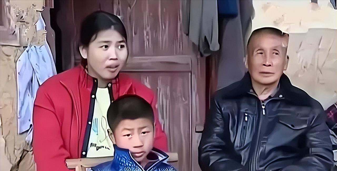 2013年，63岁大爷，收留16岁女孩当老婆，不久后生下1子。谁知，13年后，7