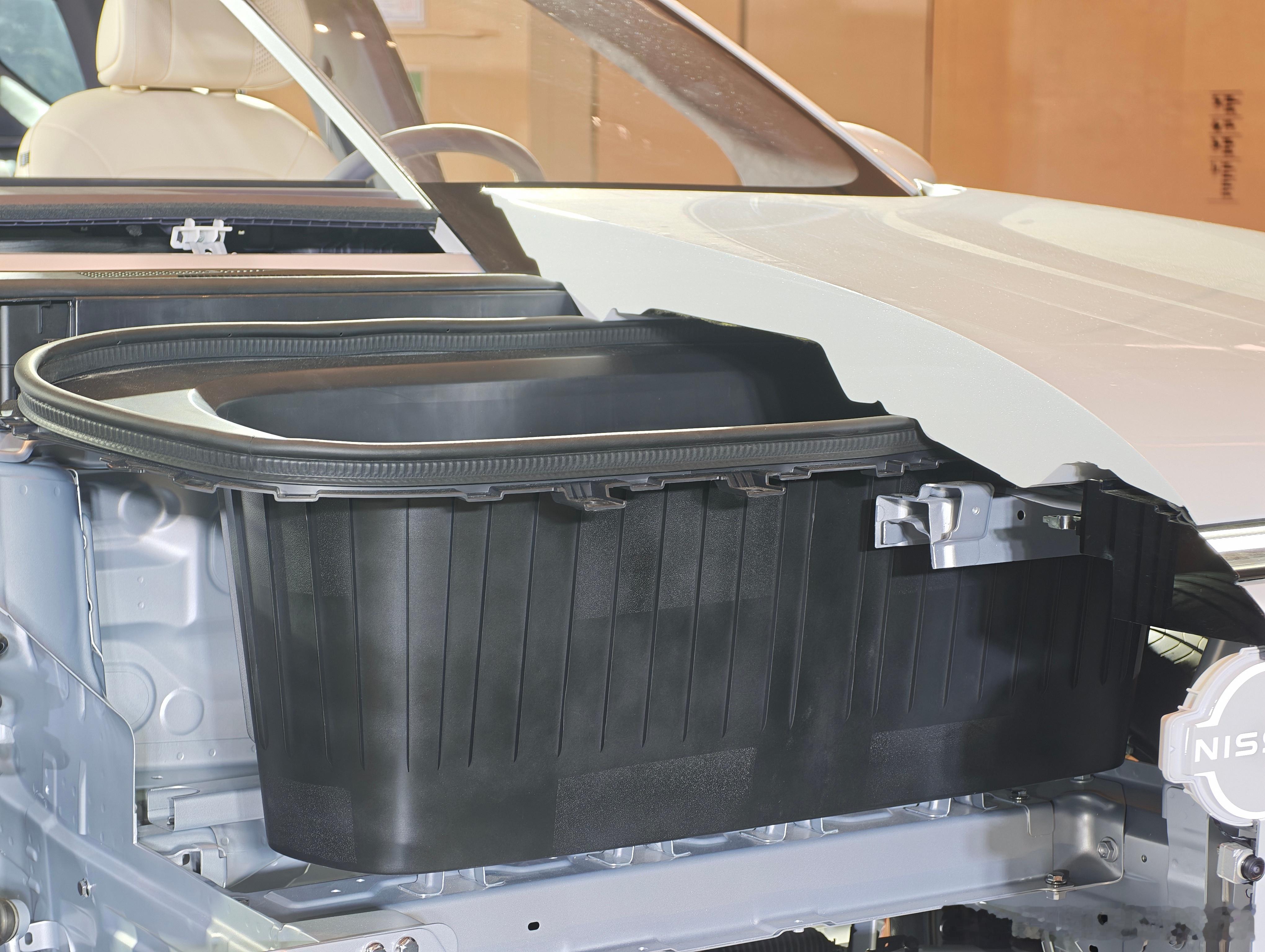 20万级大大大五座智慧舒享SUV这个巨大的前备箱… 