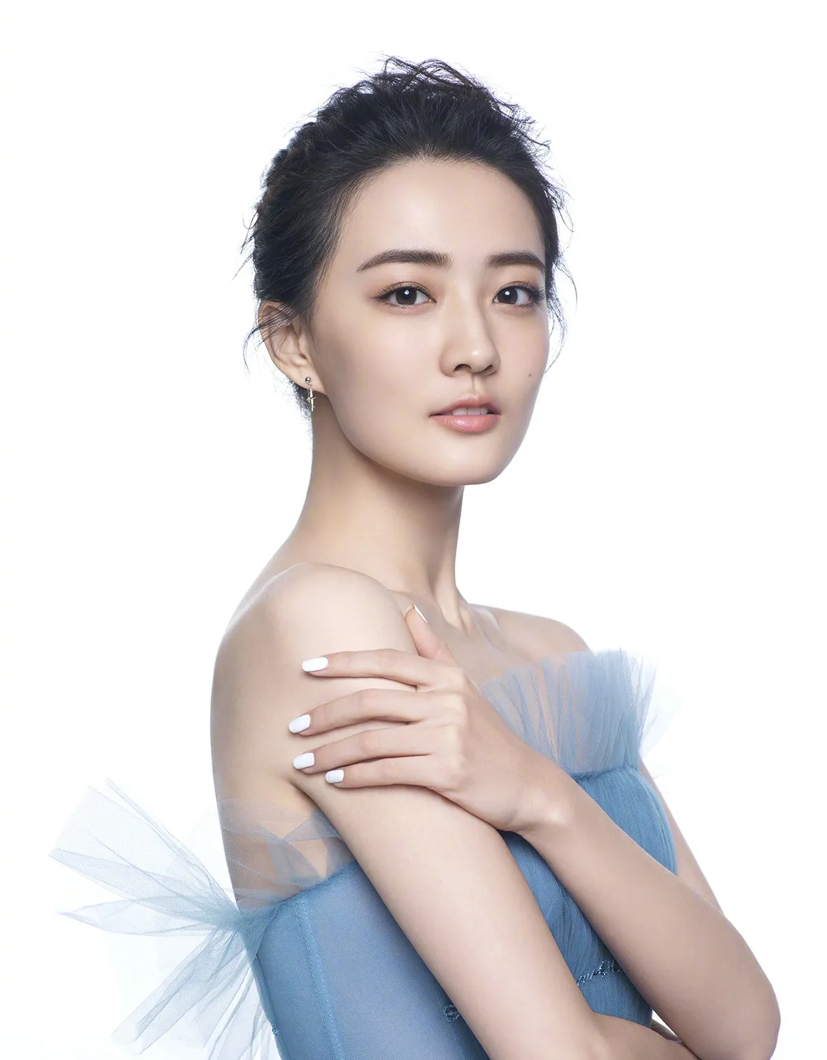 徐璐办完终身卡美容院倒闭了徐璐自曝办终身脱毛卡后店倒闭，唇毛没脱干净太糟心！预付