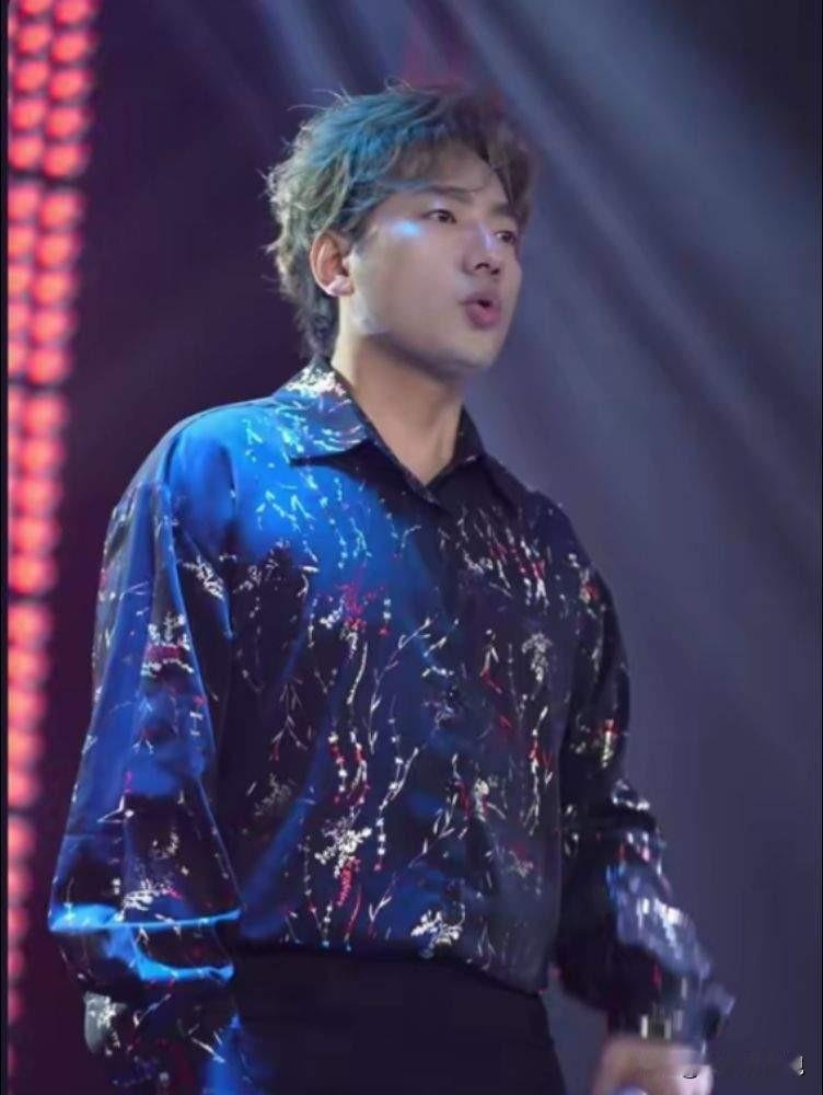 全红婵夺冠家乡连夜修路修楼，海来阿木唱火嘉禾望岗当地火速升级基建，郭有才一首《诺