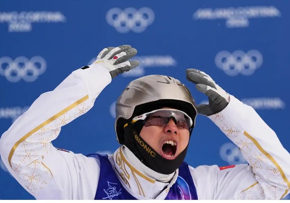 王心迪夫妻同获金牌

米兰冬奥会男子空中技巧决赛，中国选手、31岁的王心迪最后一