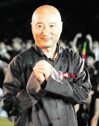 喜剧演员陈佩斯，从未获得过国家一级演员的称号，也未捧回官方颁授的艺术大奖。然而在