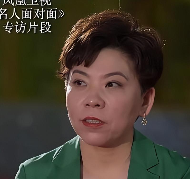 1997年，邓亚萍退役后去清华大学读书，第一堂课，老师问她英语如何？邓亚萍尴尬的