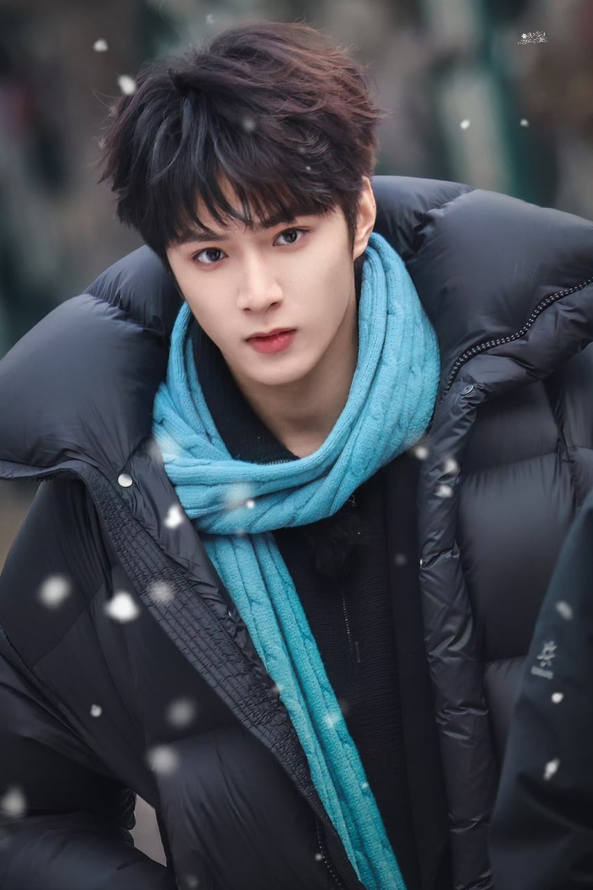 刘耀文酷盖出街刘耀文哈尔滨录制路透 刘耀文酷盖出街啦！ 