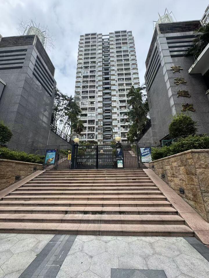 宝中行情稳定，这套刚需小户型放出折扣[吃瓜群众]
宝安中心居住需求旺盛，刚需上车