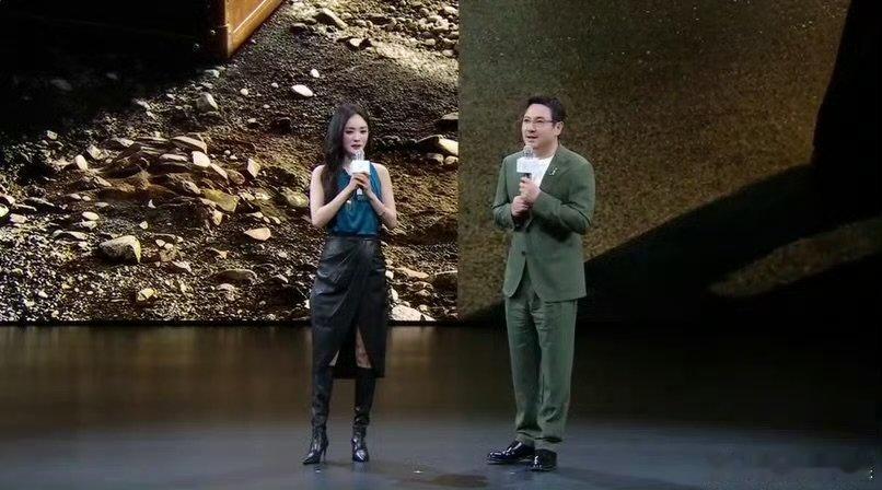 杨幂听到沈腾忙路演的反应 沈腾还cue了欢迎来龙餐馆沈腾真的无时无刻不在营业?聊