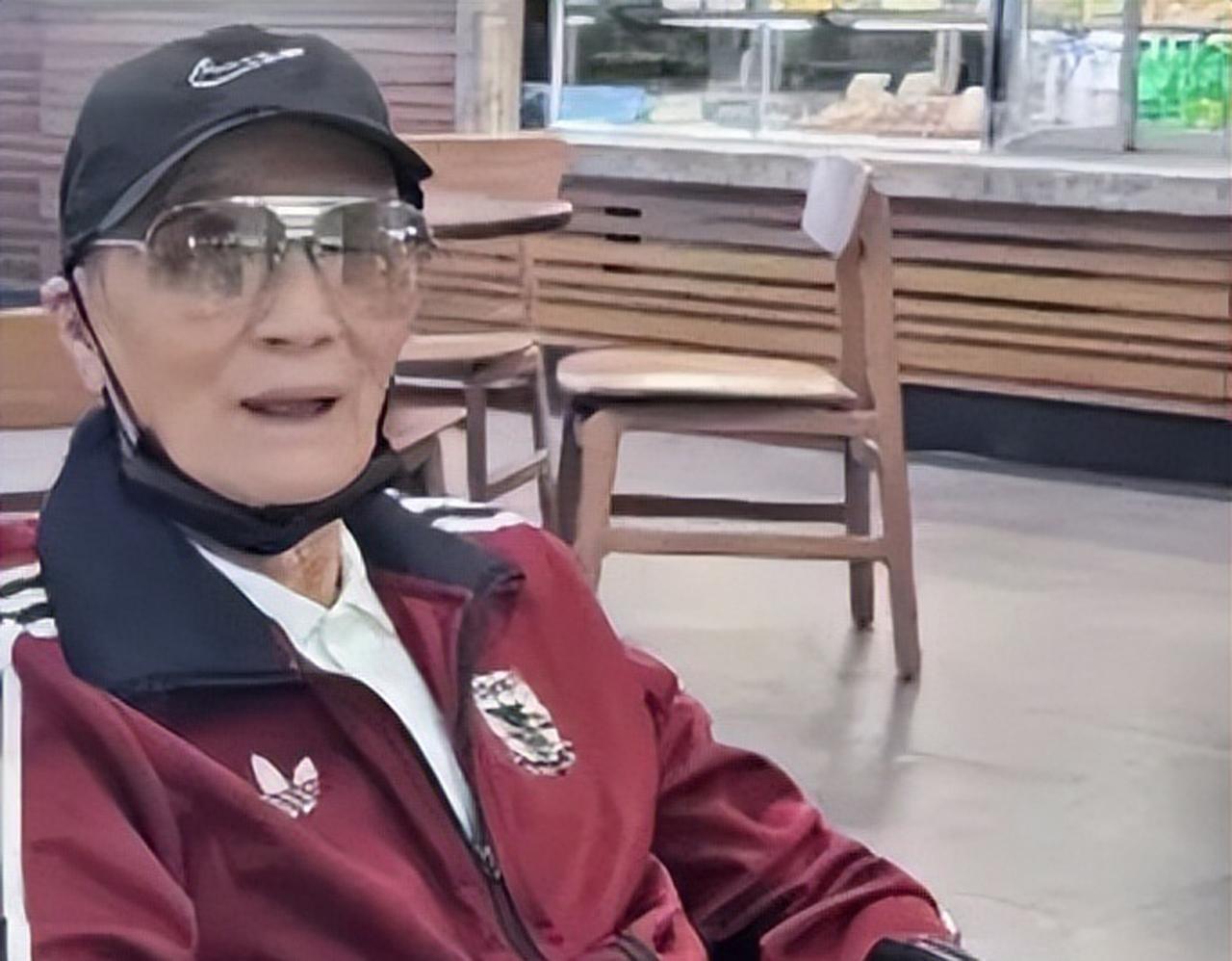 【网传谢贤遗产交由林青霞代管引谣言，周兆成：遗产代管≠分得财产，不传未经核实逝者