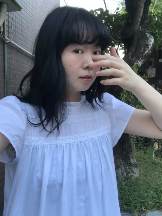 穿白色衣服就不要吃红色食物