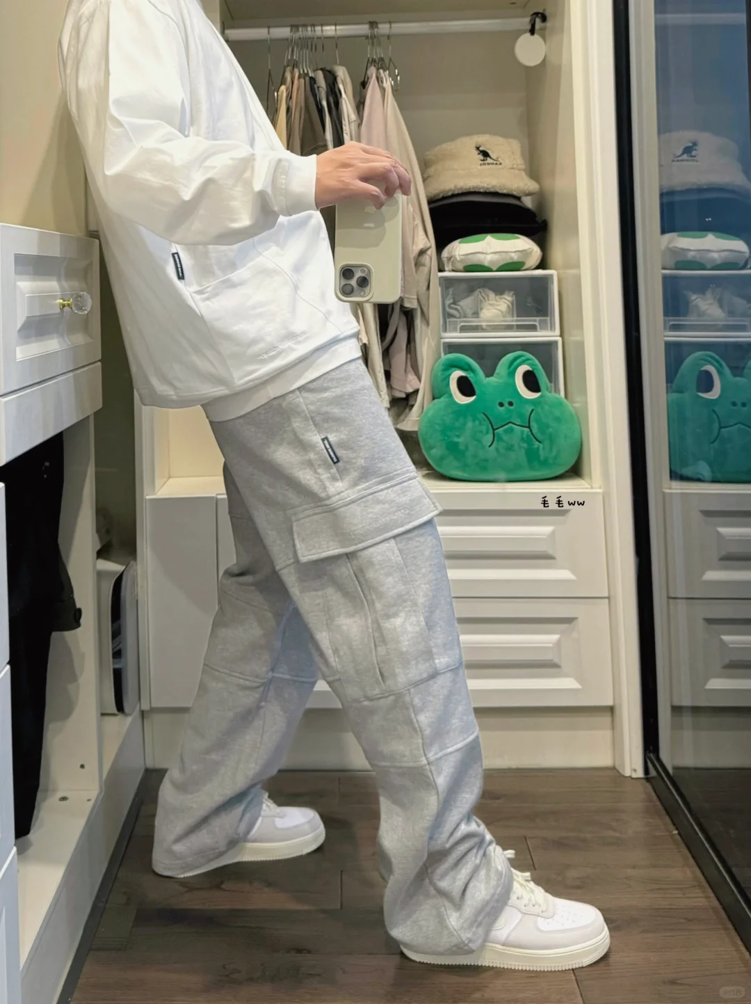 灰白色系｜卫裤穿搭