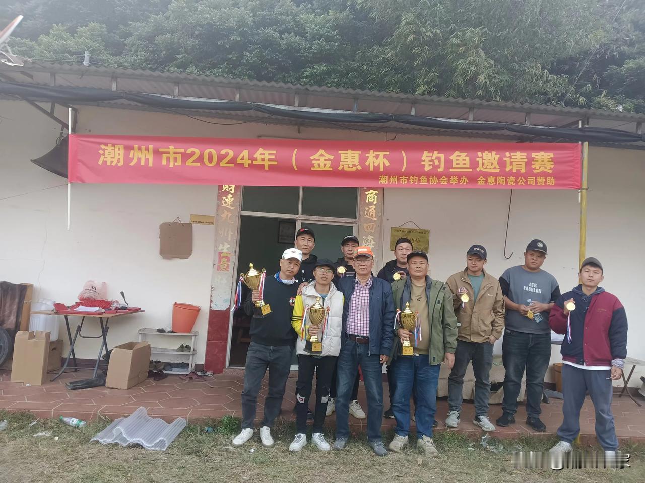 爱钓鱼的人都喜欢孤独吗?不会孤独 因为我们有很多很多共同的朋友