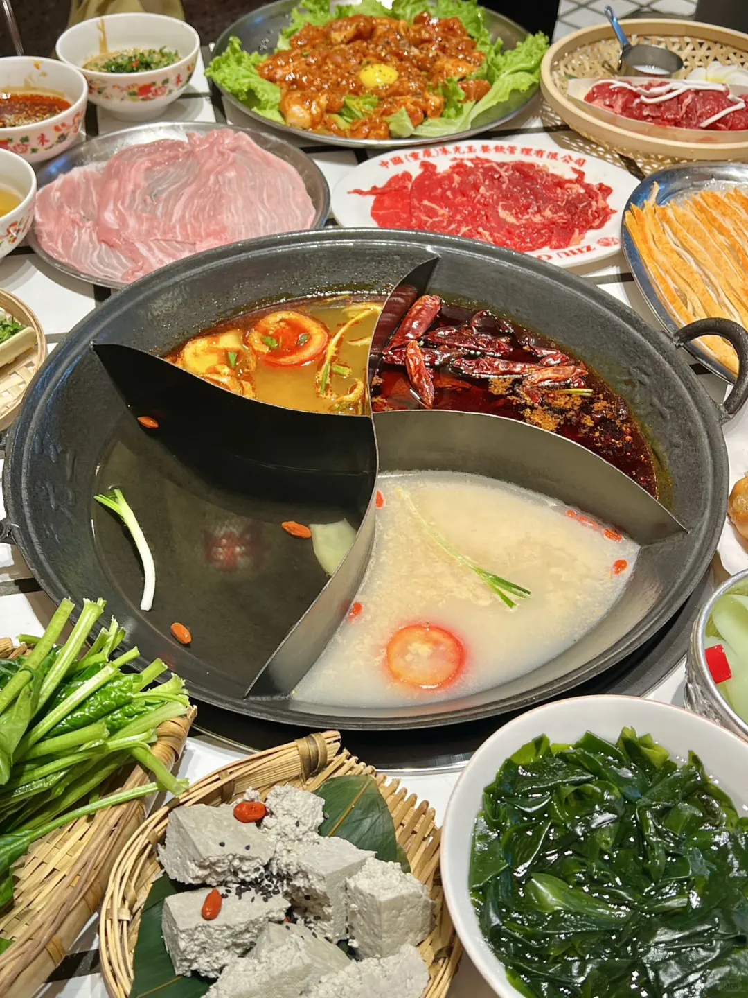 诚不欺我！跟着重庆人在青岛吃重庆火锅太爽