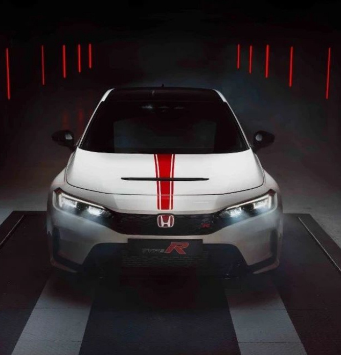 【本田思域 TYPE R 终极版车型官图发布，限量 40 台】本田发布思域TYP