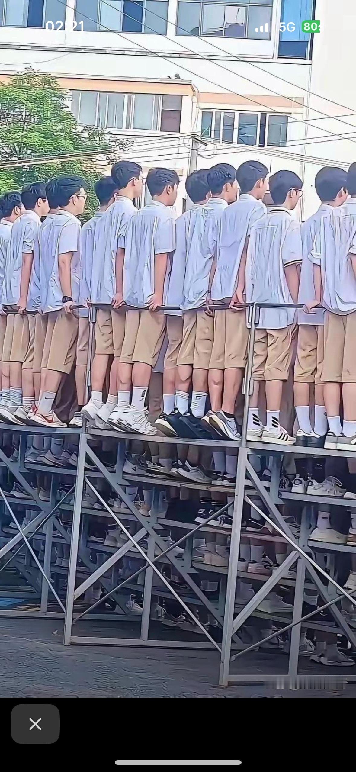 学校 的安全意识还是有的. 