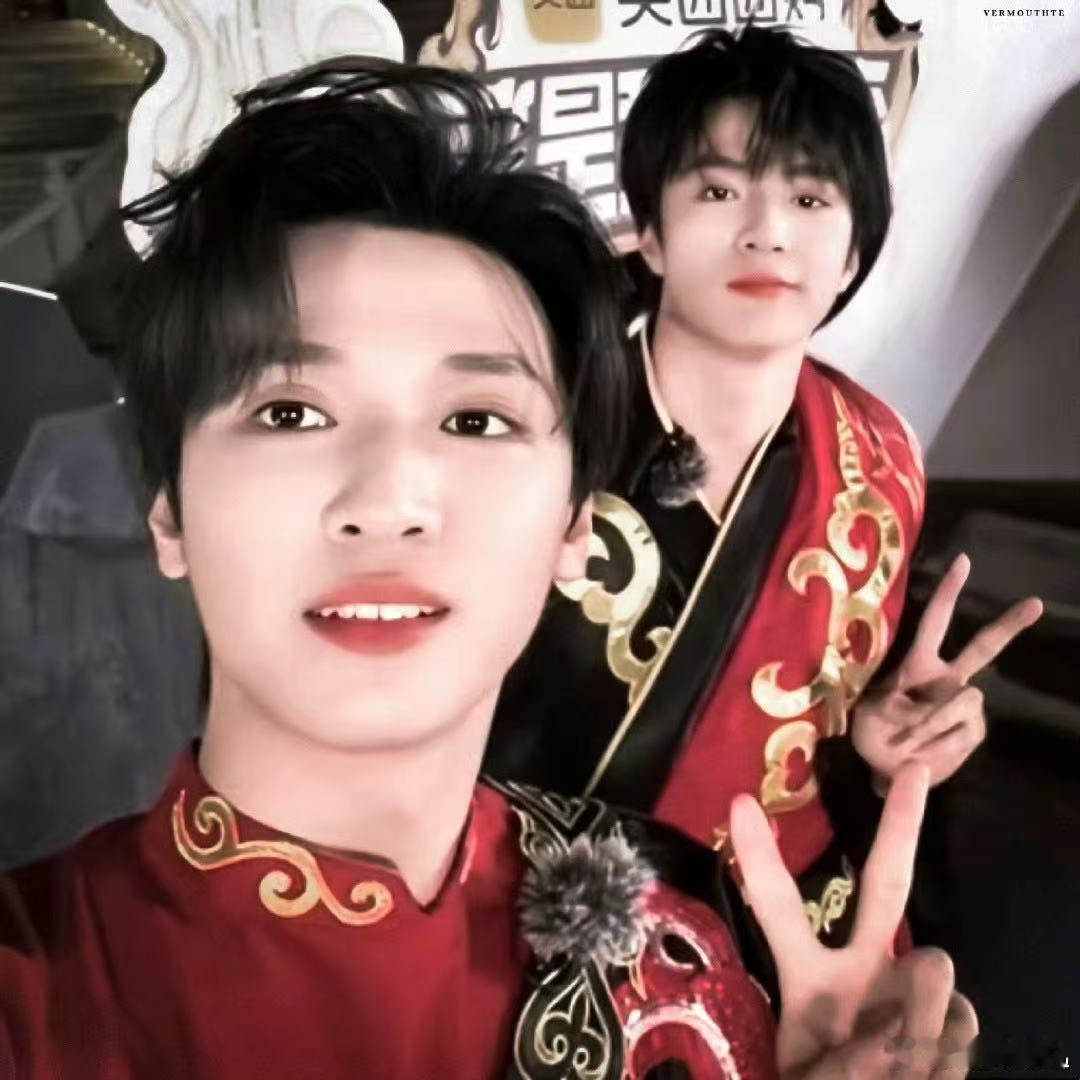 严浩翔相机一打开刘耀文pose已就位 这是我的西游 这是什么搞笑男日常！严浩翔：