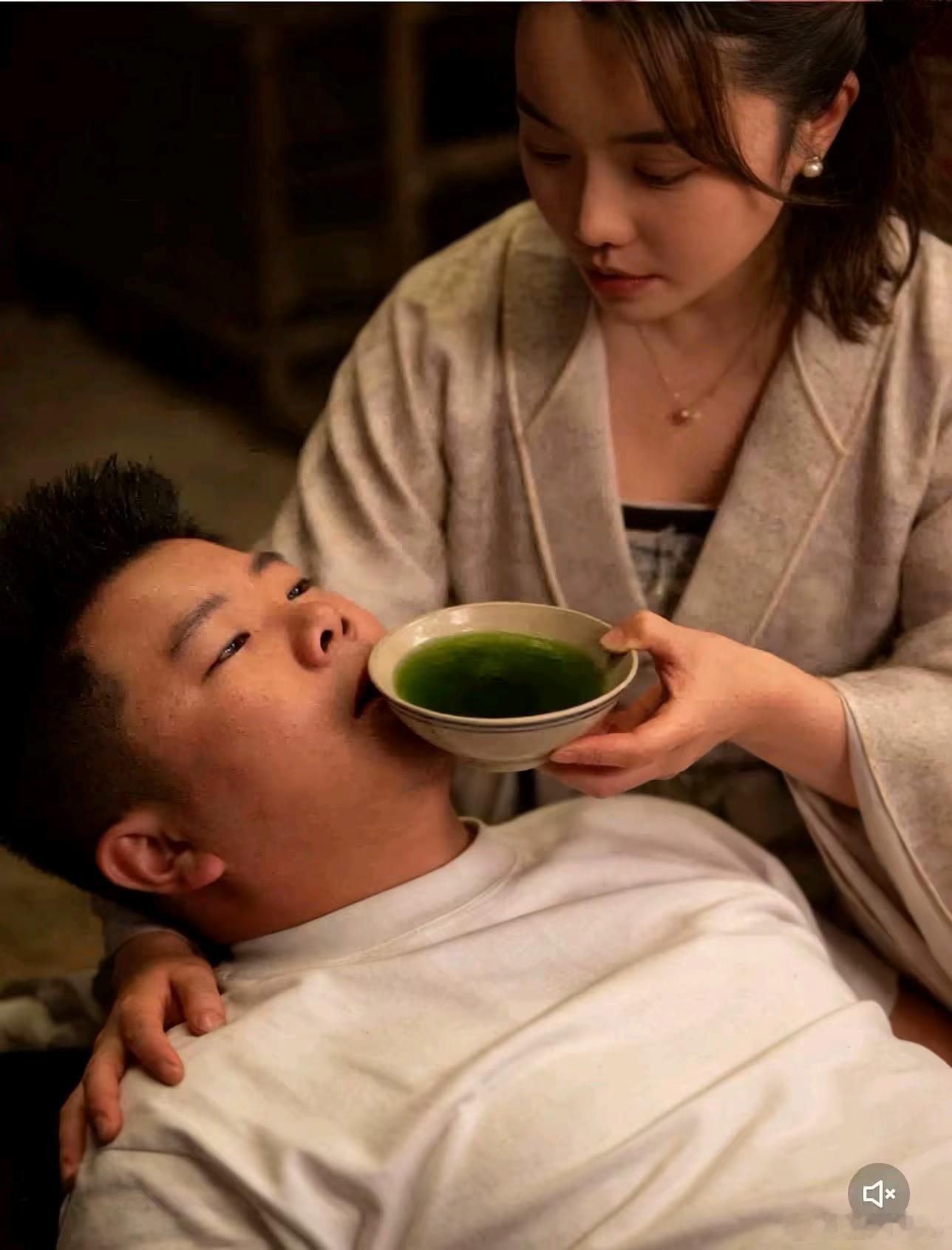 818的粉丝是真损，把郝涛涛整成了武大郎…… 