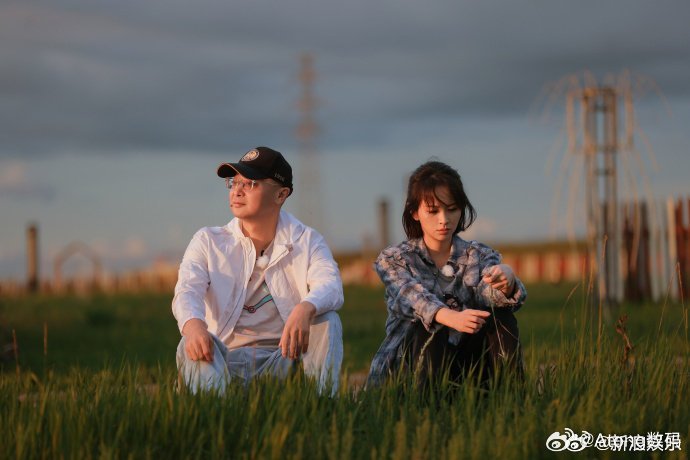 邓莎疑似官宣离婚其实我觉得男方已经做的还行了也不能既要又要 