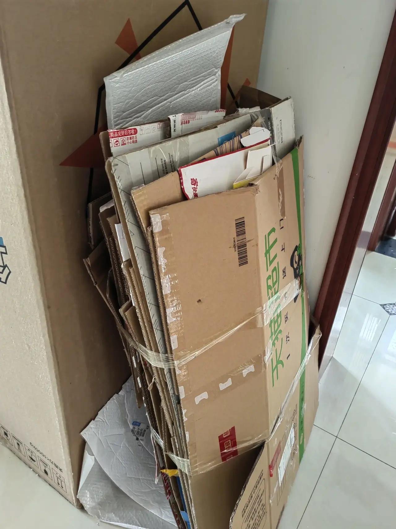 你家里还囤这些东西吗？实际上或对身体有害。不只是快递纸箱、超市的塑料袋。
很多人