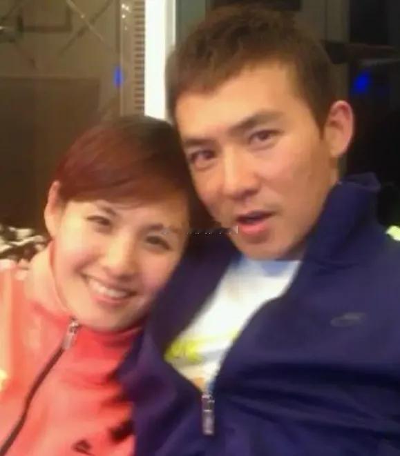 王婉霏47岁的生日，丈夫刘畊宏晒出了王婉霏从参加选美开始，两个人热爱、结婚，到3