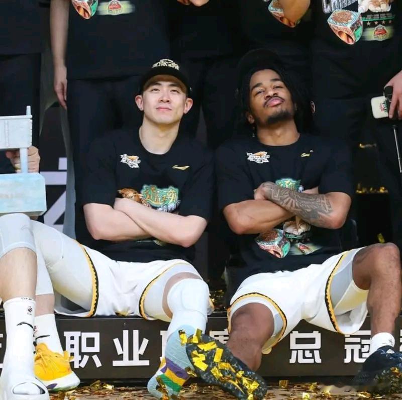 库珀还会签约辽宁吗？
目前流出的“NBA跳出条款”说法，很可能掺杂了自媒体为制造