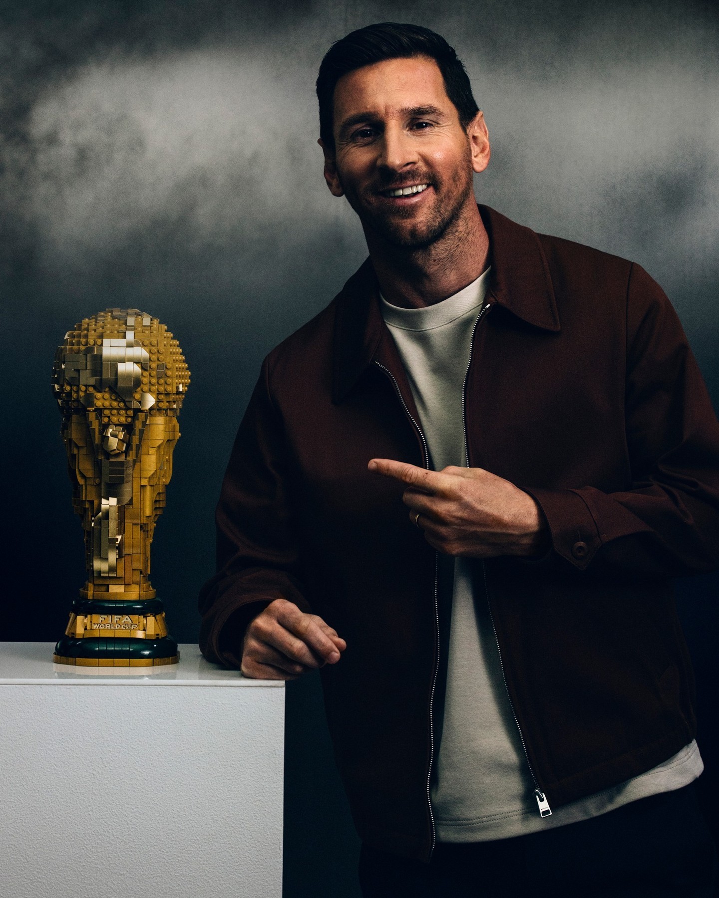 人一旦在有地铁的城市待过快去地铁主题装置打卡拍照，乐高积木×FIFA推出联名系列