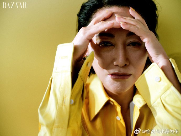 惠英红惠英红眼尾一抹黄惠英红多巴胺眼妆 惠英红姐太敢了！眼尾一抹黄的多巴胺眼妆适