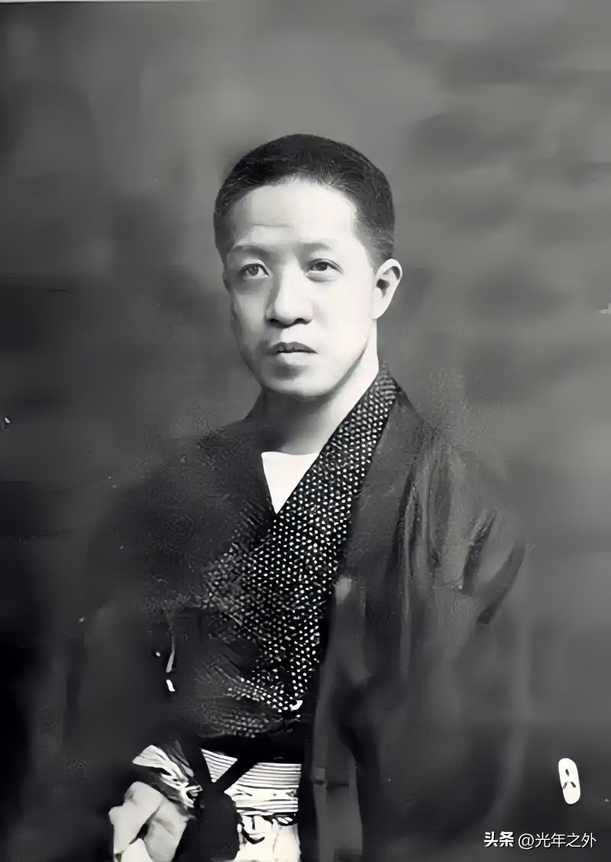 慈禧大寿，章太炎登报骂街，抓他的人都不敢动手！
 
1904年慈禧七十大寿，全国