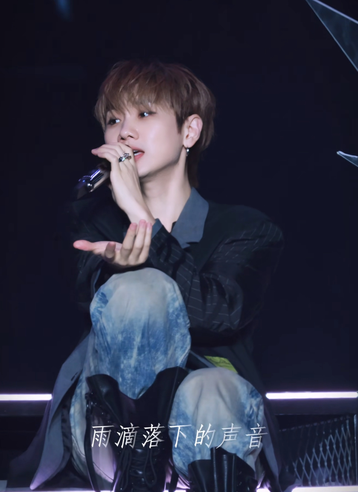 汪苏泷俊辰 恋爱时间线好多创作型歌手，都能照常恋爱结婚生子，粉丝不但不会破防，反