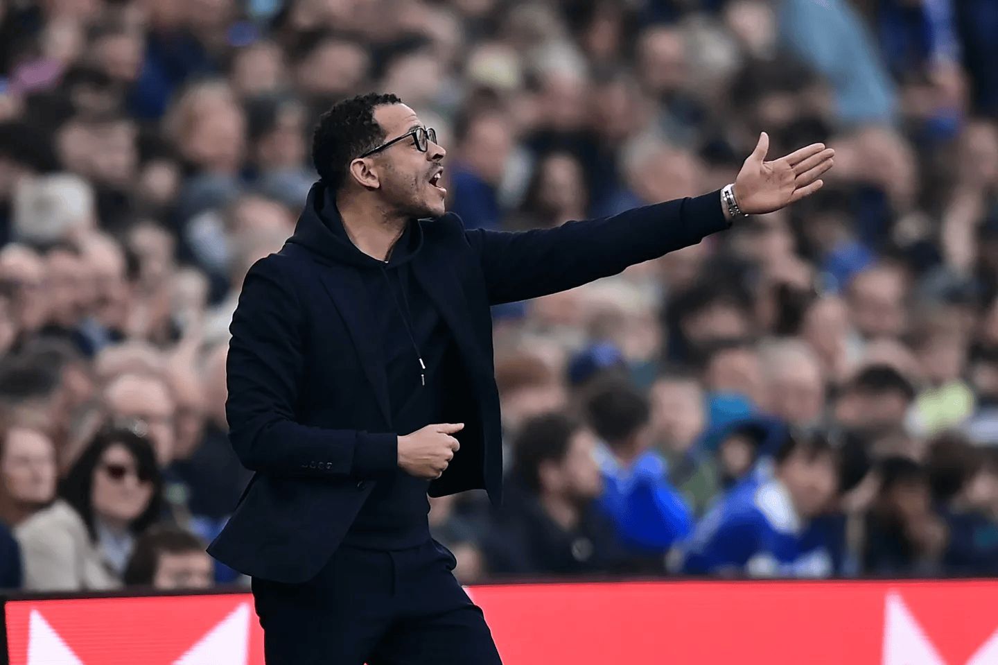 记者：切尔西高层向罗西尼尔承诺，至少给他个完整赛季带队据英国媒体talkSPOR