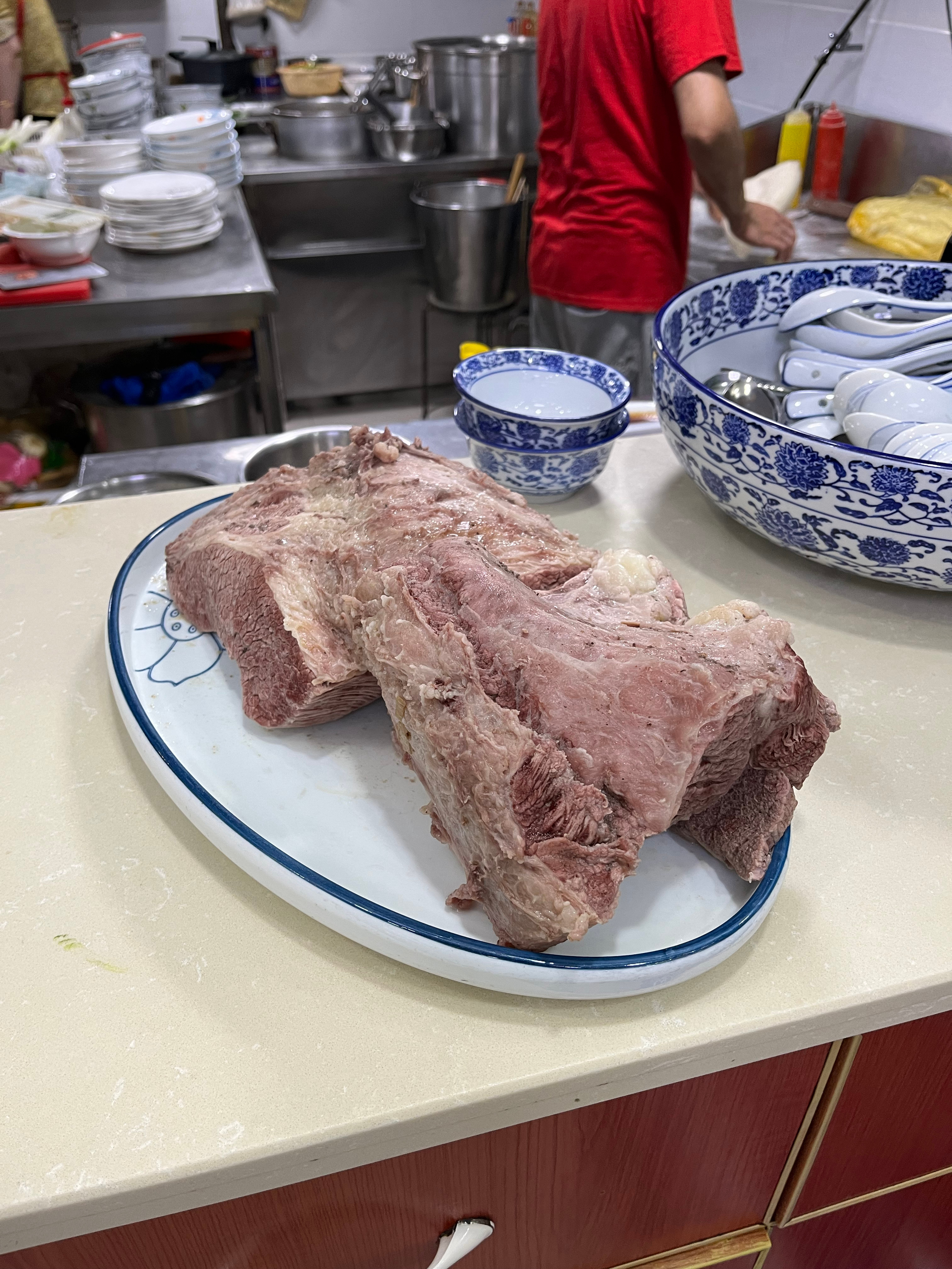 上午锻炼，下午睡觉，晚上吃肉时间一长，会长出肌肉还是肥肉？