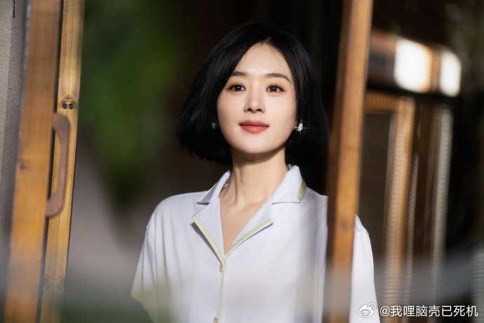 赵丽颖秋天的第一组图 赵丽颖秋天的恬意 赵丽颖秋天的第一组图，秋天的恬意从颖宝的