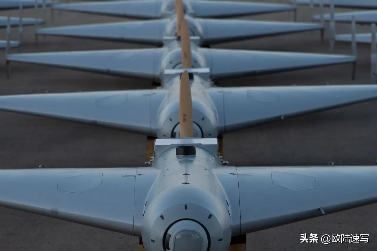 据伊朗国媒体伊朗伊斯兰共和国通讯社报道，伊朗军方称，其海军防空系统击落了一架美国